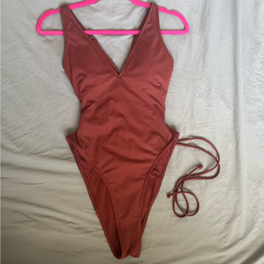 TA3 Bronze/Red Plungey High Cut Sculpting Swimsuit